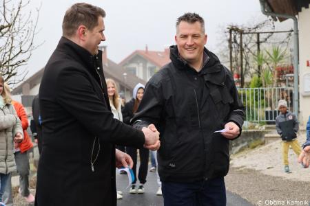 Odprtje dveh asfaltiranih odsekov javnih poti in nove kanalizacije v naselju Žale  (13)